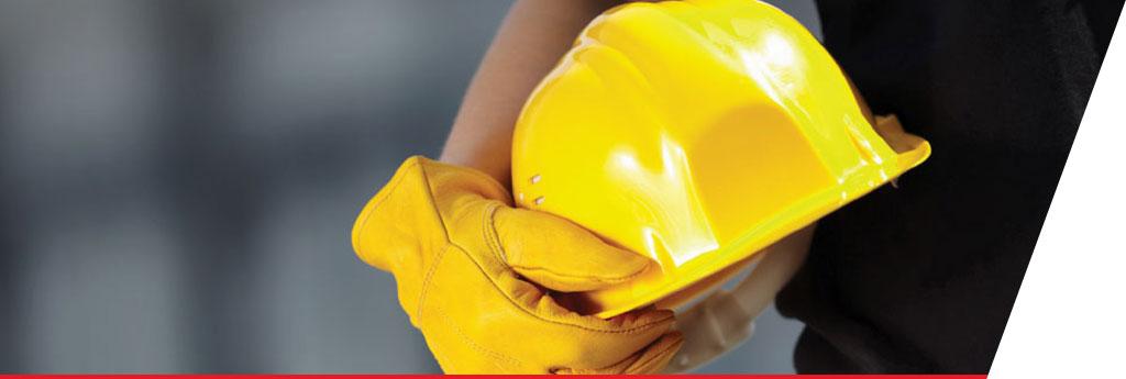 Construction worker hard hat | CNA Insurance